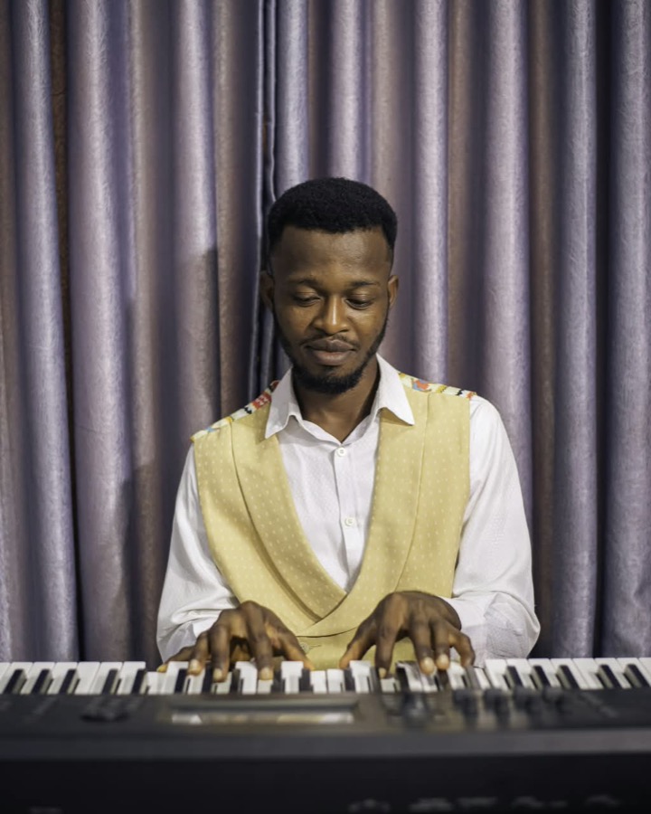 Mr Joshua Iheanchiyi